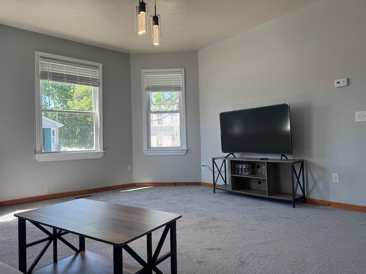 Privated Bedroom W/share Bath Near Gillette - Bridgewater, MA