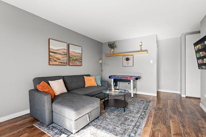 City View Getaway | 2br • Pool • Gym • Parking - Saint Albert