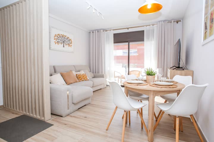 Paz. Elegante Apartamento Reformado Con Piscina - Lloret de Mar
