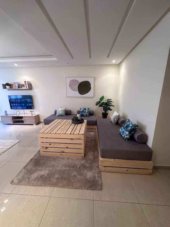 Your Summer Escape: Spacious 2bedroom & Sunny Pool - Agadir
