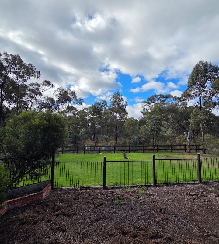Land Of Nature With Cozy Living - Bendigo
