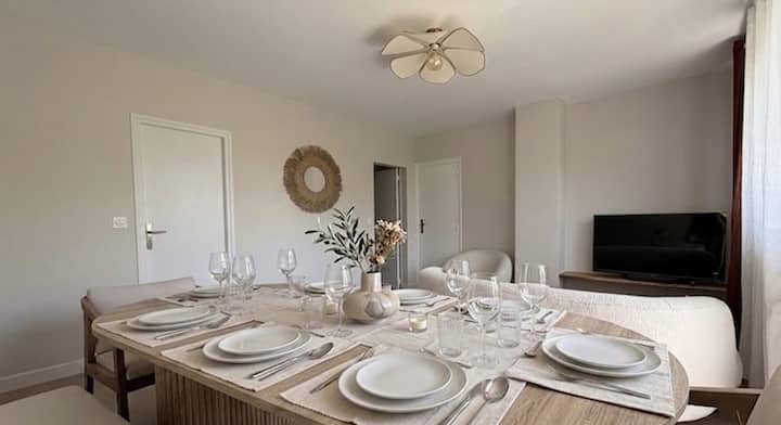 Cocon 3 Chambres Avec Parking Privé Et Balcon - La Rochelle
