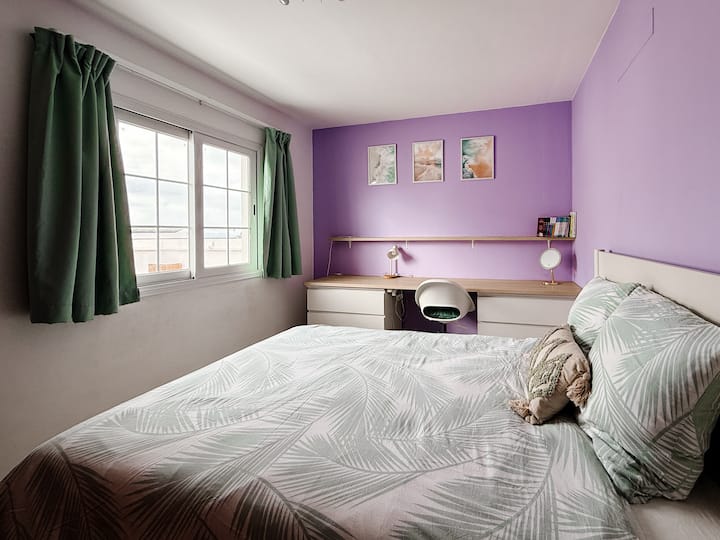 La camera dispone di un letto matrimoniale alla francese di 140 x 200 cm.