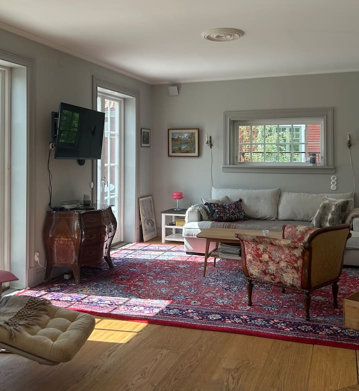 Stor Villa Med Havsnära Läge Och Solig Trädgård - Sweden