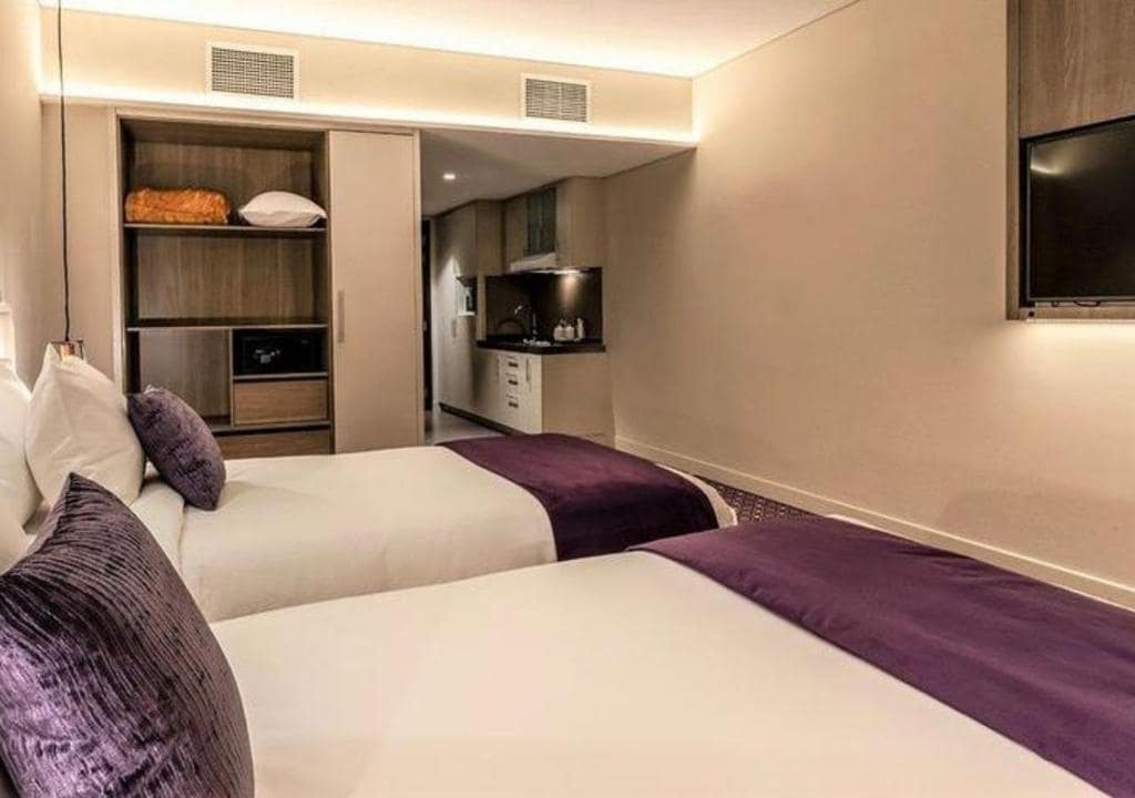 1-Bedroom Apartment · Burj Khalifa View · IV 4