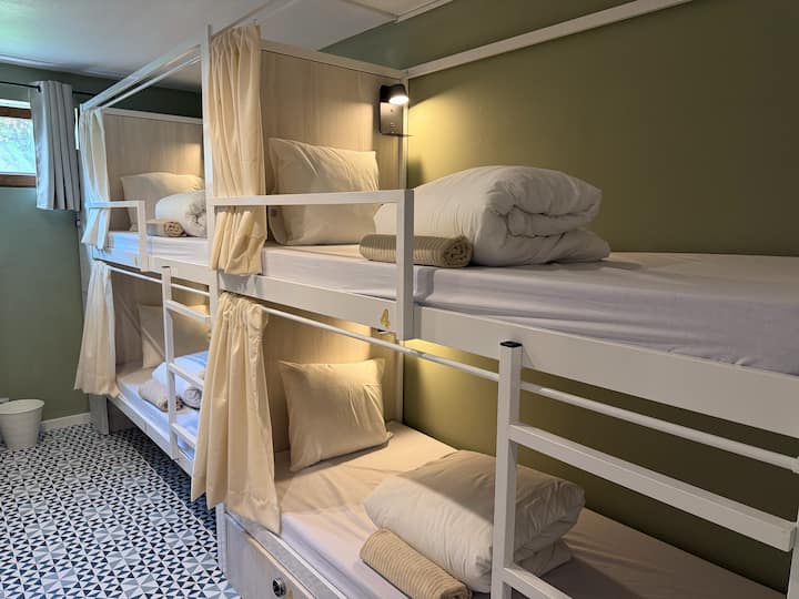 Walk In Hostel Faro Airport - Mixed Dormitory - Faro