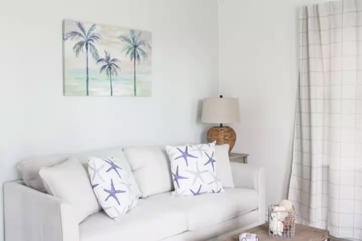 Top Floor 1BR l Steps to the Ocean