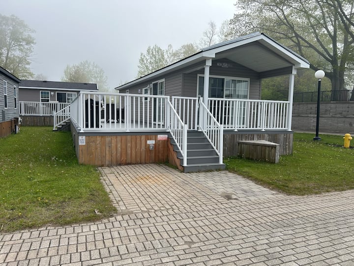 Lakeview Rental Cottage 2 Bedroom - Port Colborne
