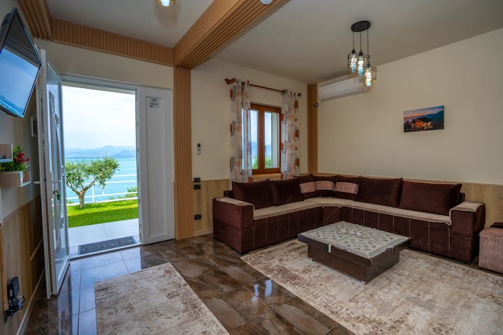 Xhuli Guesthouse - Albania