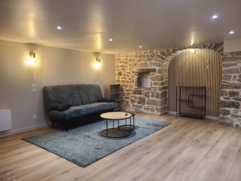 Top performing Airbnb: Secret garden Private Garden & Walking Distance to the Center in Lons Le Saunier
