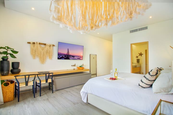 Dormitorio principal con cama tamaño king