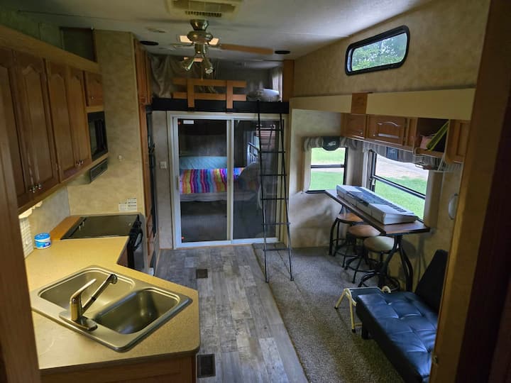 Nothing Special Overnight Stays - Guntersville, AL