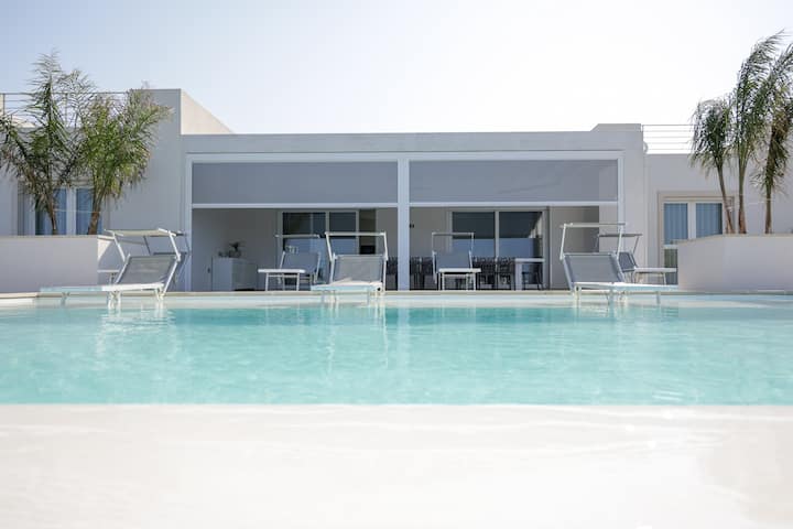 Villa Indipendente Con Piscina - Torre San Giovanni