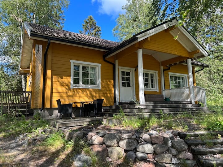 Tasokas Huvila Rantasaunalla. - Lohja