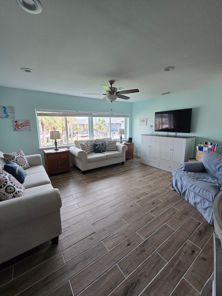 #12 Pool Side, Family Fun! - Port Aransas, TX