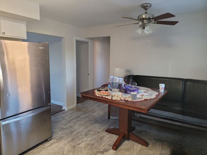 Cozy & Affordable Stay Near Chicago And O'hare - Chicago, IL