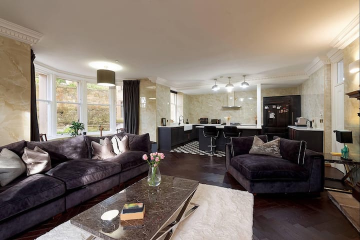 Beautiful, Cosy Garden Flat Linked To Mansion. - Glasgow