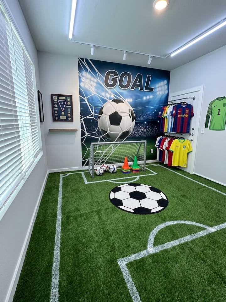 World Cup Retreat | Spacious 2br + Den - Mansfield, TX