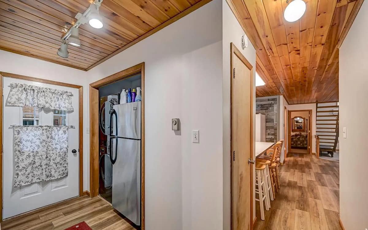 Full kitchen