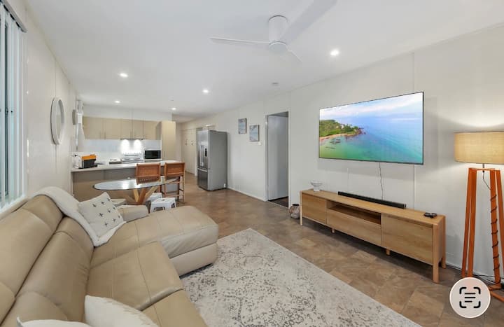 Beachside On Burke - Golden Beach