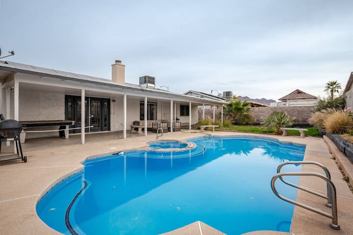 Event Friendly Home | 3 Bedroom With Pool Backyard - ラスベガス