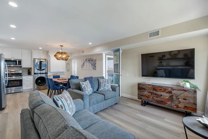 3bd/3ba | Ocean Views | 1 Block To The Beach - Oceanside, CA