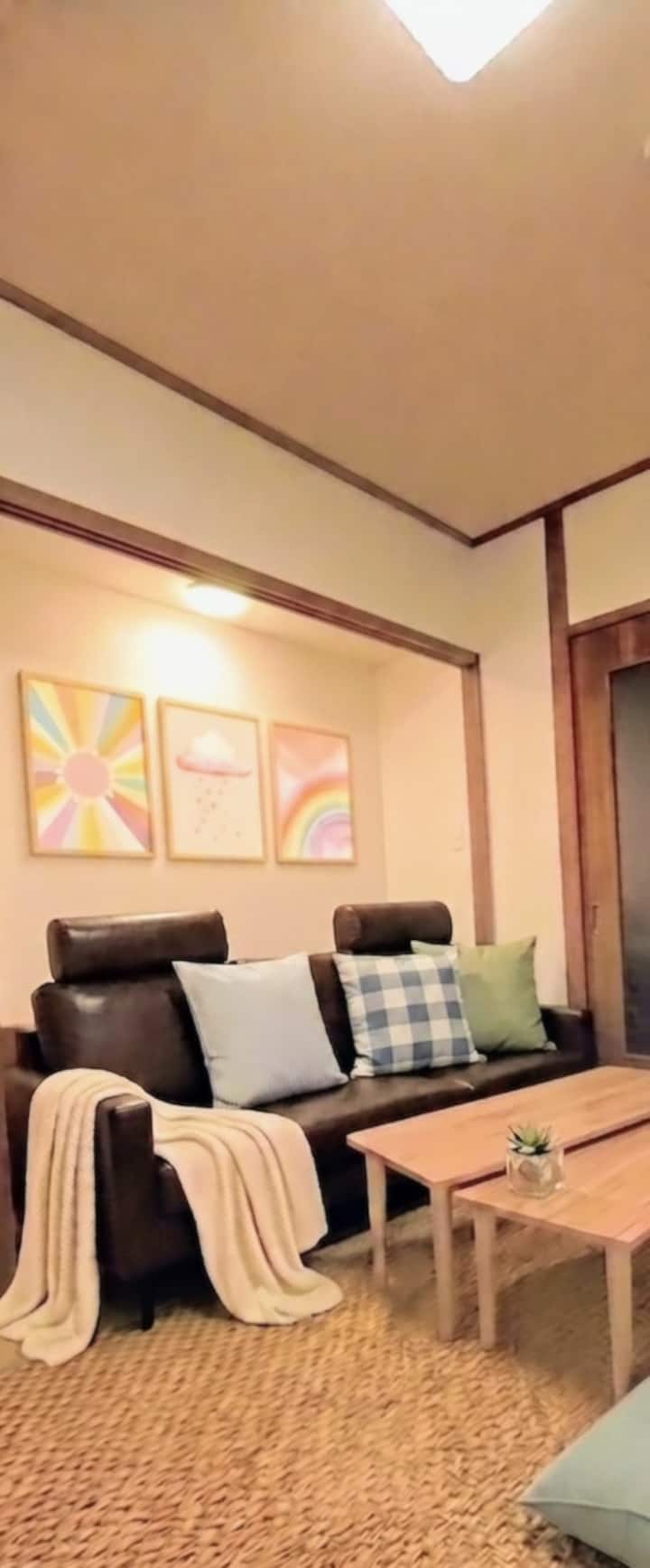 長期滞在で大幅割引
門真市駅から徒歩5分、大型モール、コストコが徒歩6分。 - Kadoma