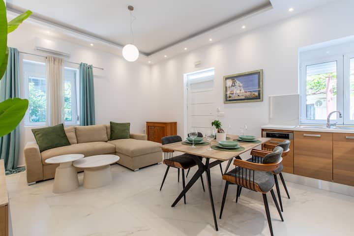 Walk To Everything * Lux Apt In Heart Of Platanias - Kreta