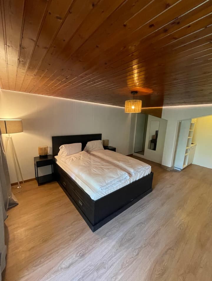 Hotel Milan - Standard Double Room Nr4 - Interlaken