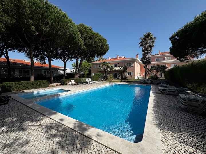 Large Family Duplex In Cascais W/ Pool & Parking - Cascais