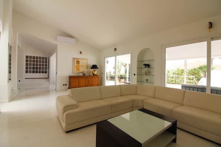 Relaxing Stay In Benalmádena – Pool & Beach - Benalmádena