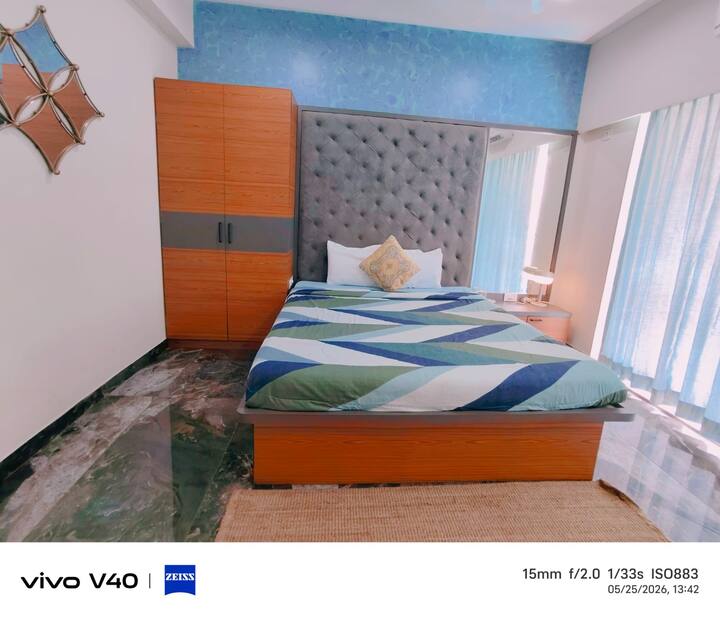Bedroom 1 image 3