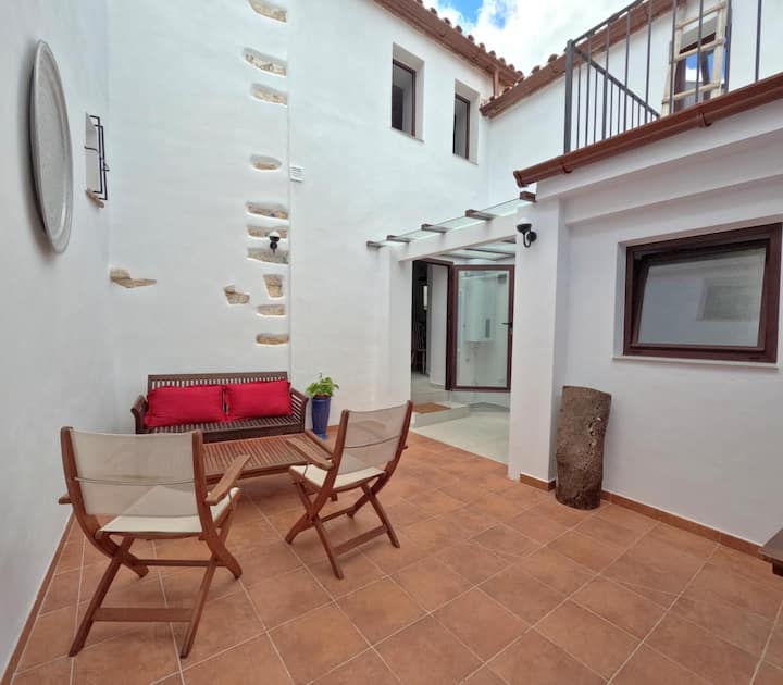Casa Rural En Montejaque Con Patio - Jimera de Líbar