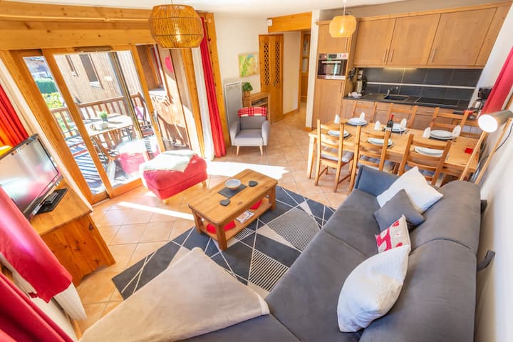 Central Apartment With Swimming Pool And Views - Samoëns
