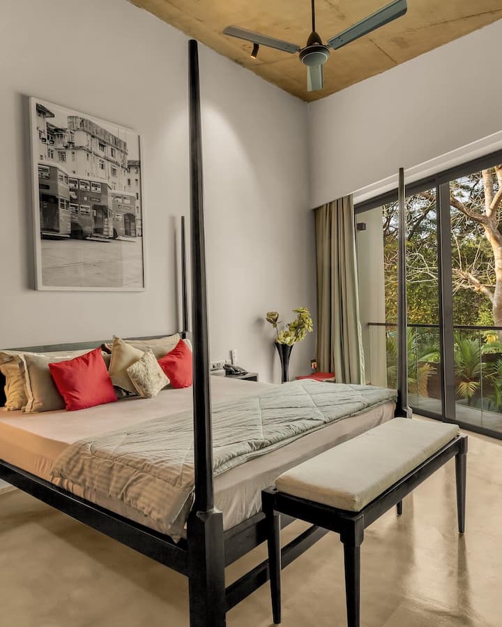 Bedroom 1 image 1