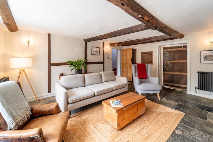 Characterful Grade Ii Listed Cottage In Bodicote - Banbury