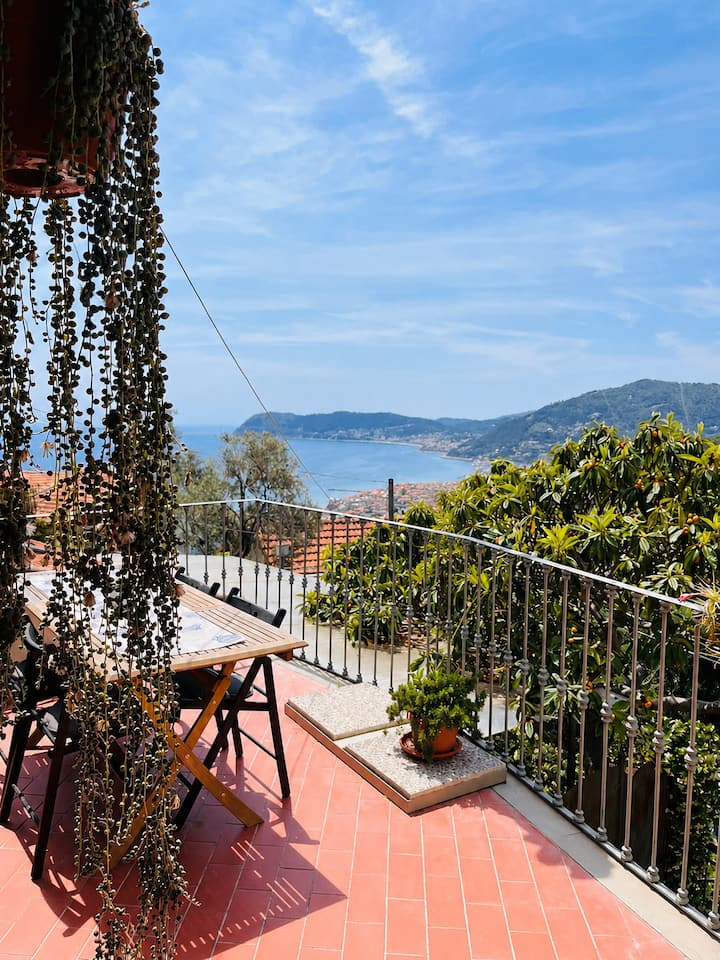 La Casa Dolce Vista Con Box Auto - Alassio