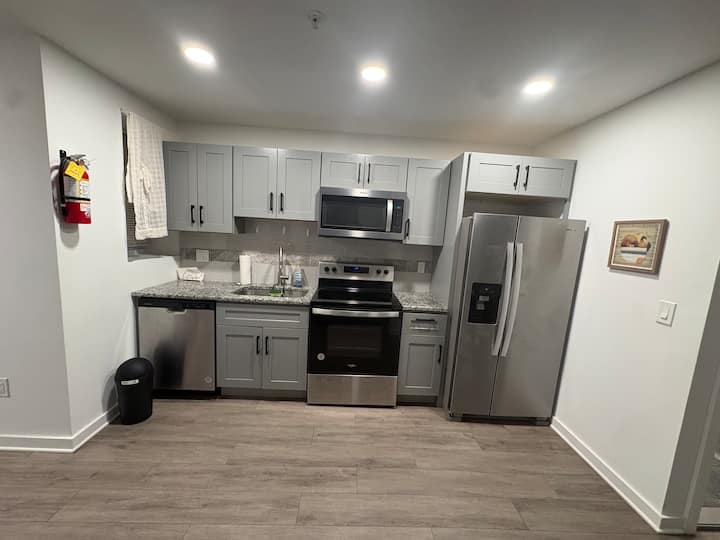 Newly Renovated 2nd Floor Apt. 2 Bed 1 Bath - Philadelphia, PA
