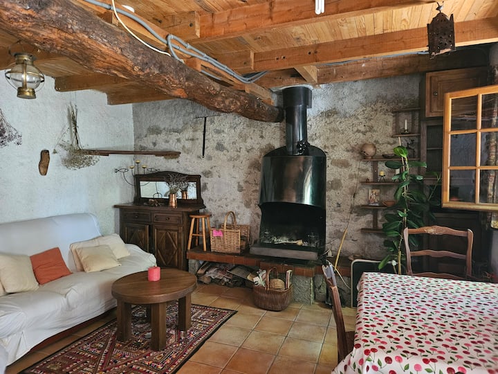 Maisonnette De Pays Au Charme Rustique - Hautes-Alpes