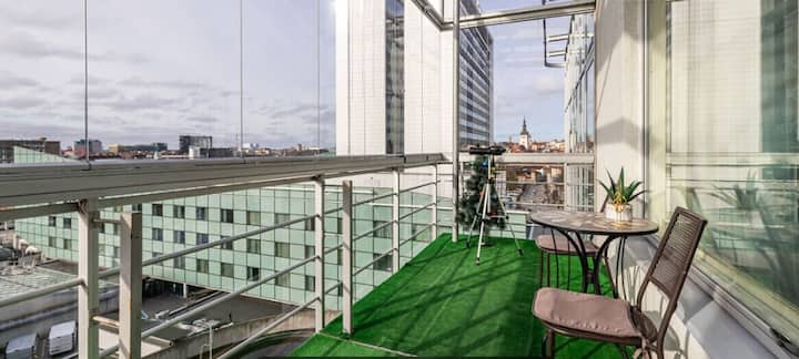 With A View Of The Old Town, Large Balcony, 2br - Tallin