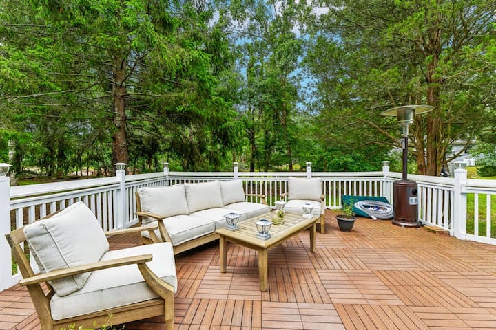 Tree Canopy Oasis In East Quogue - Westhampton Beach, NY