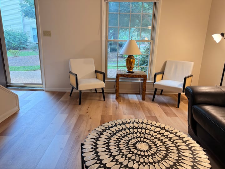 Family-friendly Townhouse. - Winston-Salem, NC
