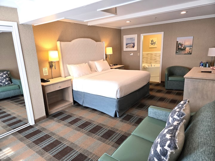 First-floor Grand King Jacuzzi Room - Kennebunkport, ME