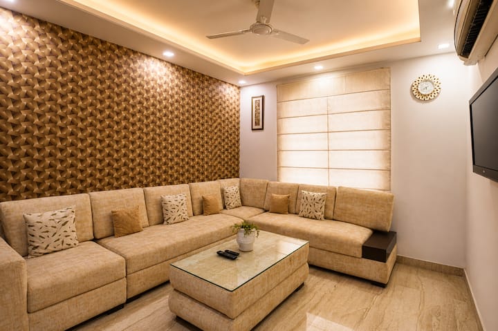 Casa Aurum By Red Olive|nr Medanata|dlf Cyber City - Gurgaon