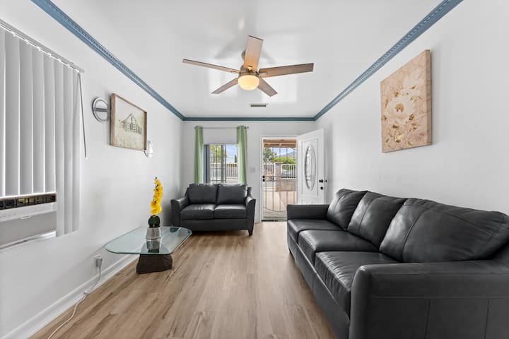 Sunset Retreat, 4 Beds 2 Baths - Spring Valley, CA