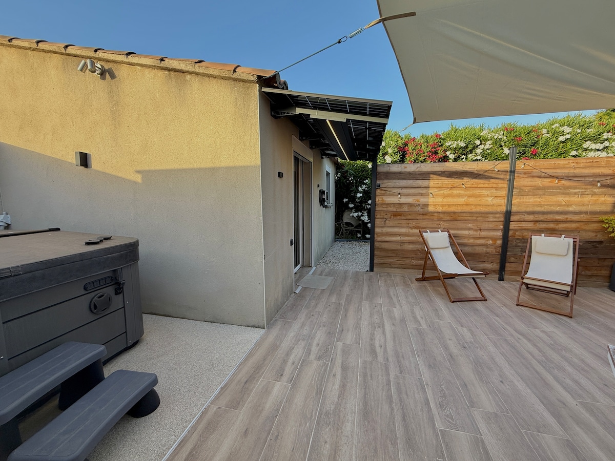 Studio Reflet du soleil - private garden and outdoor terrace, Le Thor