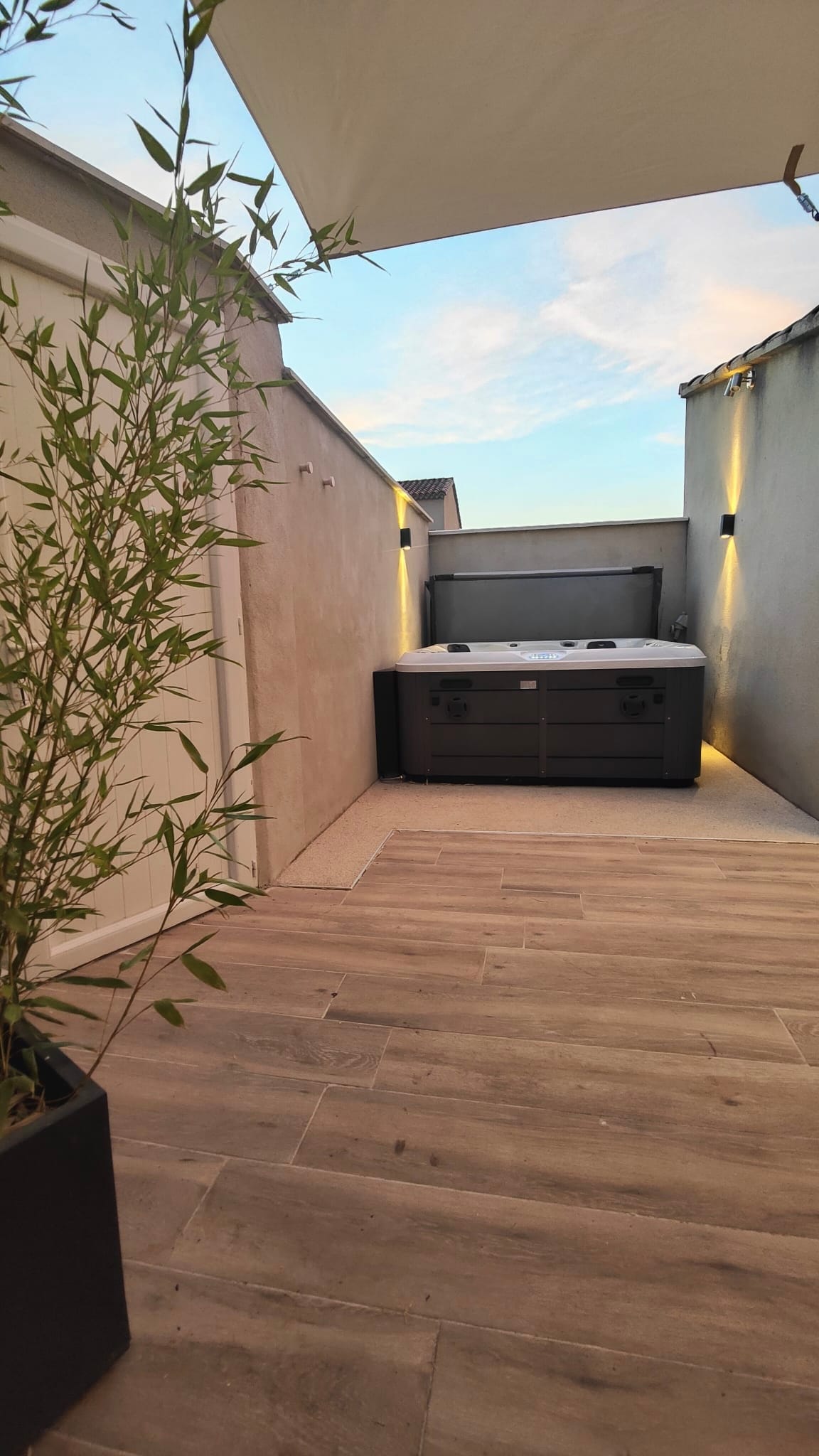 Studio Reflet du soleil - private hot tub, Le Thor