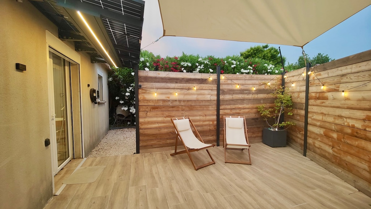 Studio Reflet du soleil - private garden and outdoor terrace, Le Thor