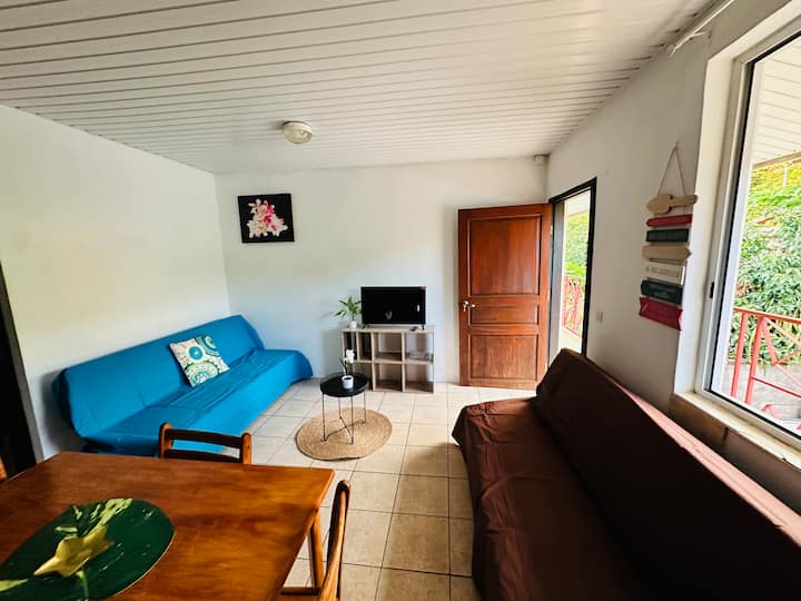 F2 Tropical Lagoon Stays - Tahiti