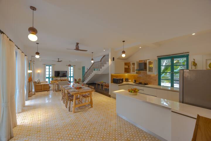 Dining area image 2